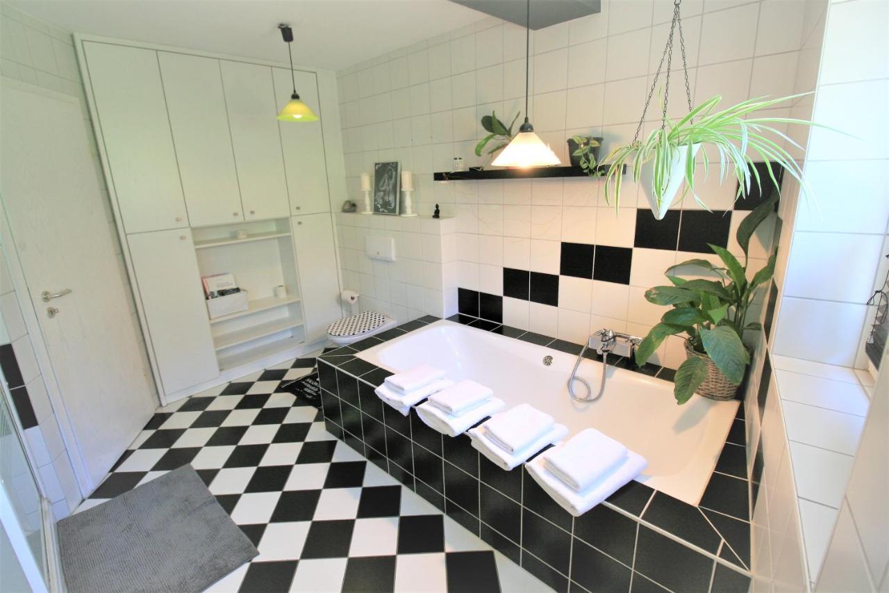 Zentrale Ferienwohnung „Treibholz“ Im Sonnenblumenhaus Flensburg Luaran gambar